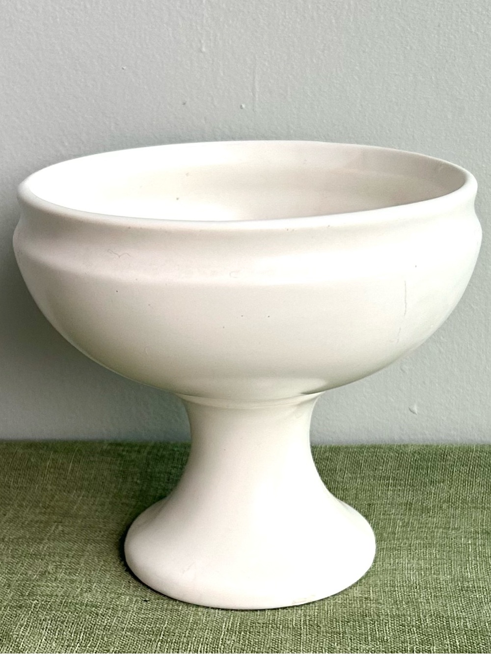 VINTAGE 1950’s floraline ceramic planter small in excellent condition